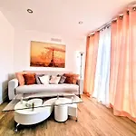 Moderno Loft Cerca De La Playa. Apartman *