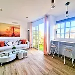 Moderno Loft Cerca De La Playa. Apartman