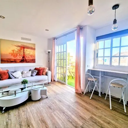 Moderno Loft Cerca De La Playa. Apartman